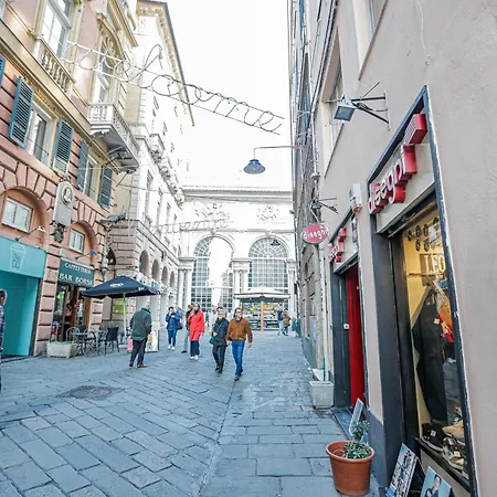 A 100m Dall'acquario * ジェノヴァ