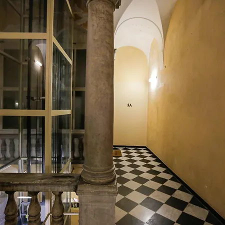 A 100m Dall'acquario Apartment