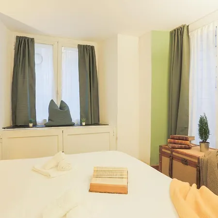 A 100m Dall'acquario Apartamento *